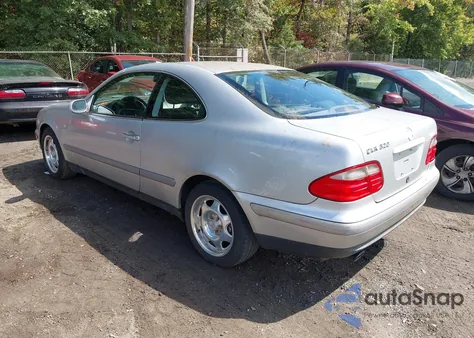 1999 Mercedes-Benz Clk 320 z USA, uszkodzony, nr VIN WDBLJ65G8XF104440